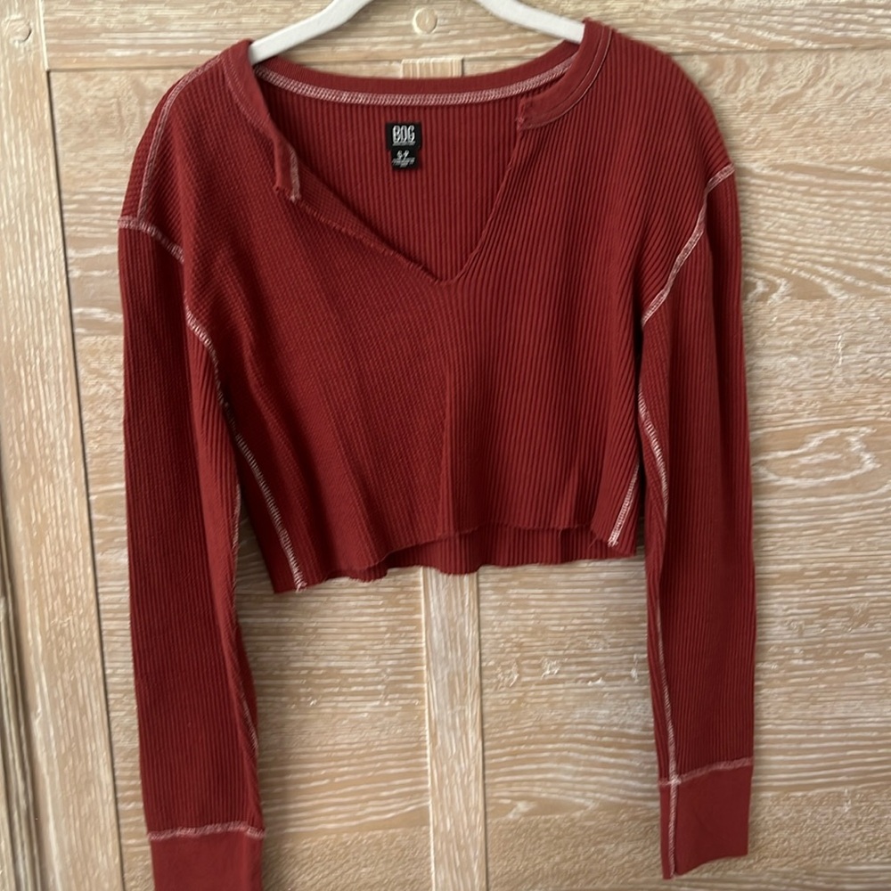 BDG maroon waffle knit v cut long sleeve size S